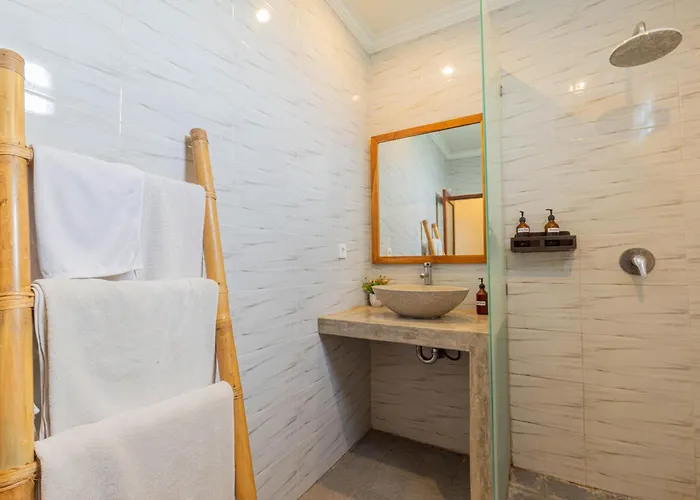 Frangipani House And By Ecommerceloka Guest house 3*